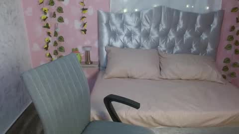 Emma online show from January 27, 11:33 pm