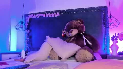 emma_saylor online show from May 23, 8:27 pm