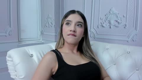 Snapshot of emma_torres18 chatting on December 3, 4:11 pm EMMA online show from December 3, 4:11 pm