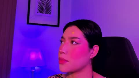   online show from June 23, 11:39 am