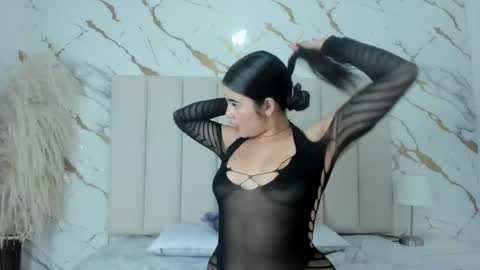 emma_whitee_ online show from November 29, 1:08 pm