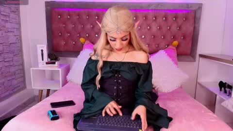 neko  online show from March 3, 8:43 pm