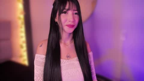 emma_woods__ online show from December 10, 12:16 pm