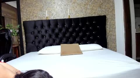 Emma online show from March 12, 1:47 am