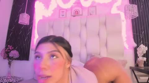 emmaa00_ online show from May 9, 7:31 pm