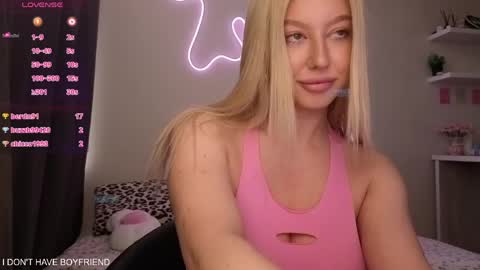 emmaandjake online show from April 25, 3:42 pm