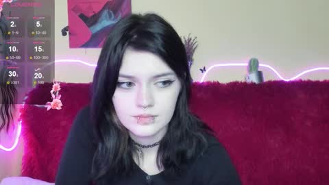 Emma online show from December 5, 3:54 pm