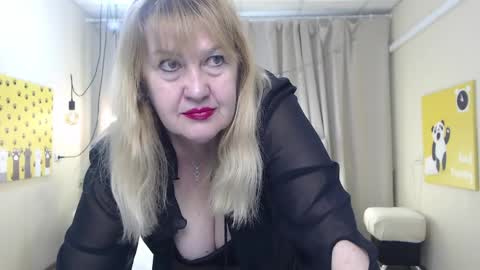 emmaellison924117 online show from May 10, 6:31 am