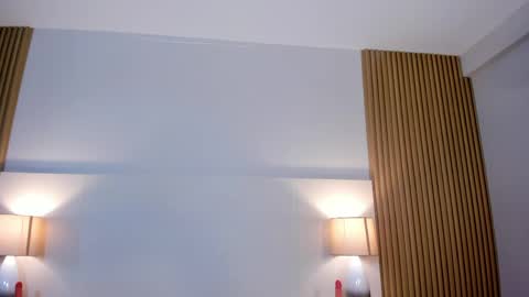 emmaespencer  online show from April 9, 11:16 am