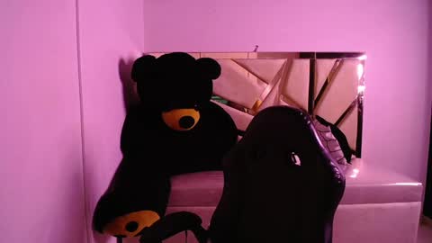 Emma online show from February 8, 10:39 am