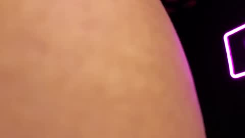 Emma online show from February 11, 7:48 pm