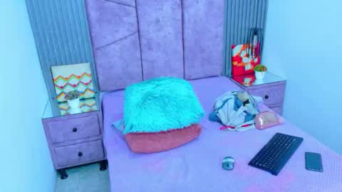 emmaLogge online show from November 9, 8:44 pm