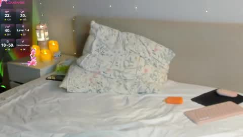 emmanuelleee online show from September 11, 3:24 pm