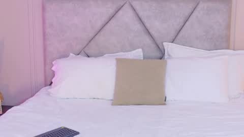 Emma online show from June 5, 11:59 am