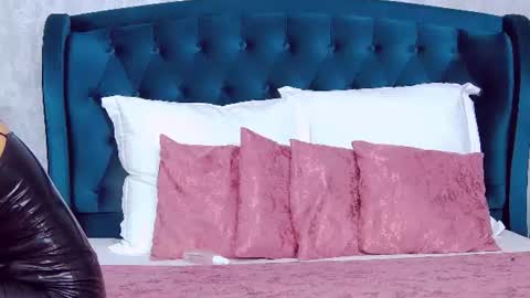 EmmaXXXQueen online show from July 2, 5:12 am