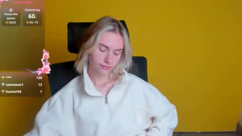 Emmi online show from October 11, 7:02 am