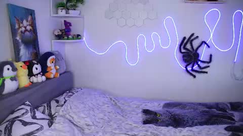 emmie_everly online show from June 21, 2:12 pm