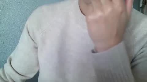 Snapshot of emmie_xxx chatting on October 24, 7:53 am emmie online show from October 24, 7:53 am