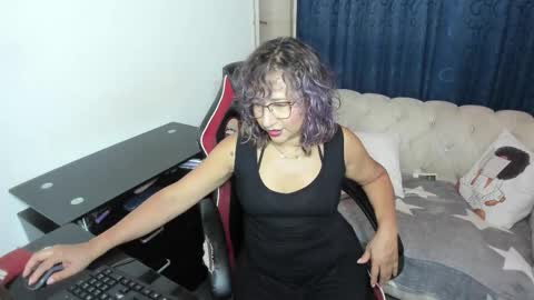 Emmily online show from October 22, 1:53 am