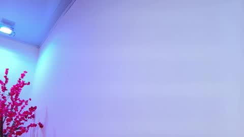 emmy_coyner online show from September 12, 11:23 am