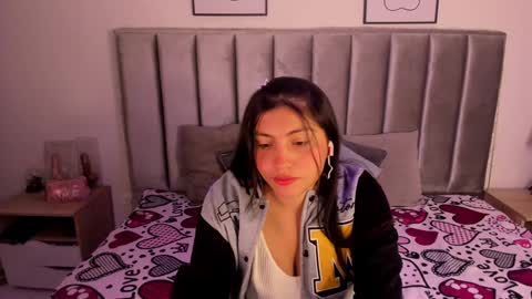 Snapshot of emmy_turnner chatting on February 3, 12:03 pm Emily Laila online show from February 3, 12:03 pm