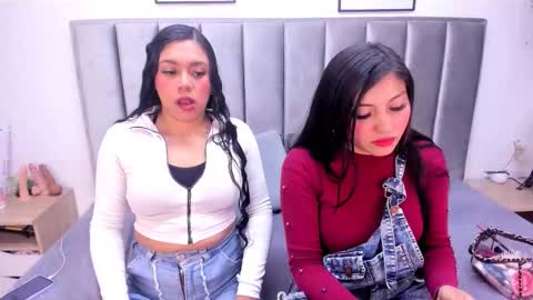 Snapshot of emmy_turnner chatting on October 15, 12:39 pm Emily Laila online show from October 15, 12:39 pm