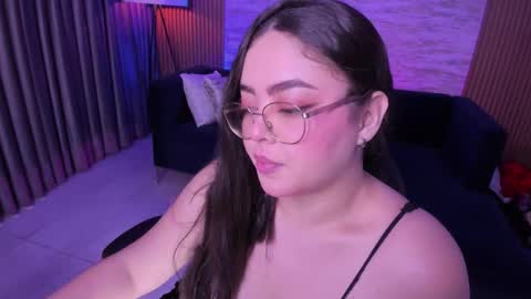 Emmy Walker online show from November 28, 11:39 am