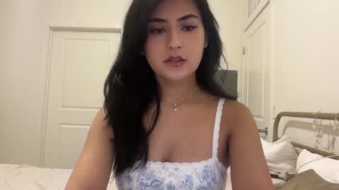 empressmonaa online show from May 23, 3:35 am