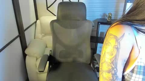 Emy Silver online show from February 7, 7:38 pm