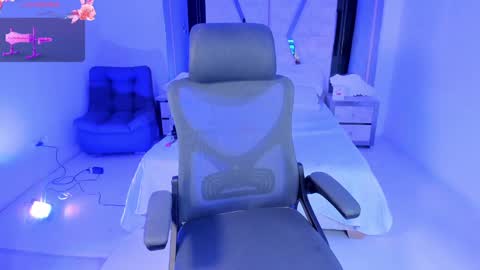 Emy Silver online show from February 8, 2:49 pm