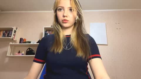 Margot online show from April 12, 6:23 pm