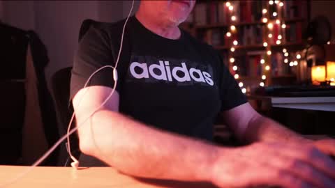 uk online show from May 3, 1:22 am