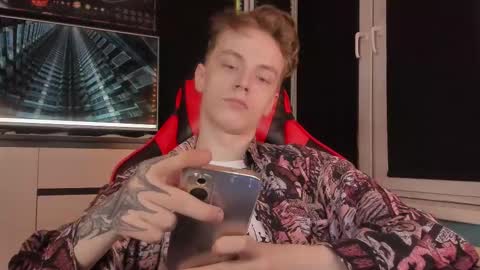 Enker online show from November 1, 5:34 pm