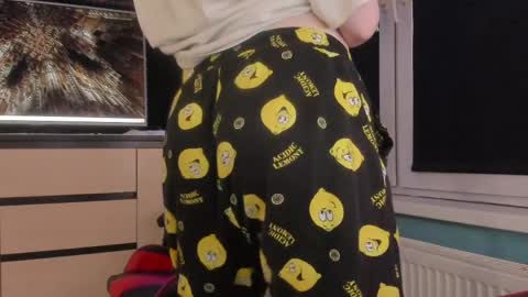 Enker online show from April 10, 5:28 pm