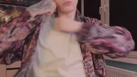 Enker online show from February 18, 5:35 pm