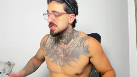 Enzo Aren online show from November 25, 11:14 pm