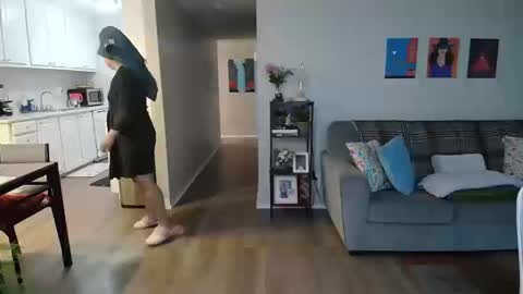 sheilyn online show from October 16, 3:06 am