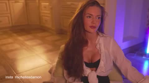 Ana Marie online show from October 18, 9:52 pm