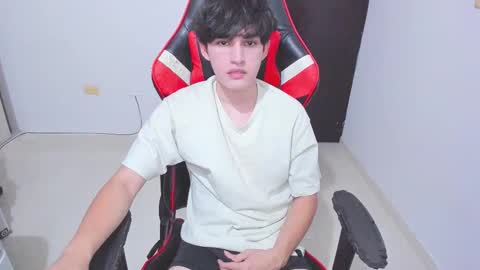 eren_tatakae online show from January 13, 2:19 am