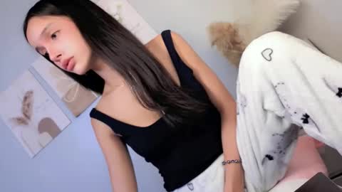 Elisa online show from May 11, 4:30 am