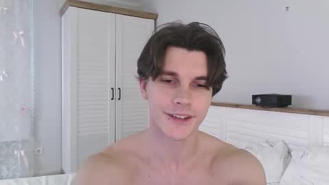 Eric Crush online show from March 16, 5:44 am