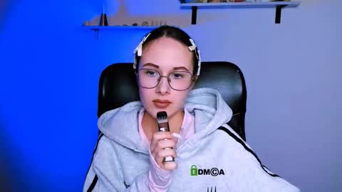 your dear Erica  online show from January 31, 8:50 pm