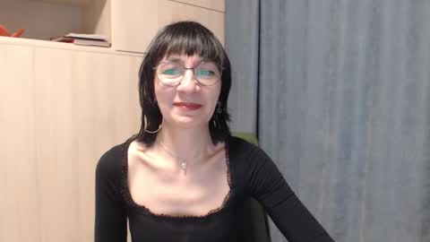 ericablack8 online show from February 12, 3:04 pm