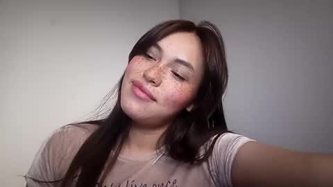 Snapshot of erika_depp chatting on December 3, 10:34 pm Erika online show from December 3, 10:34 pm