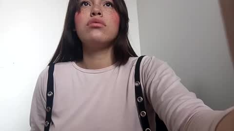 Snapshot of erika_depp chatting on December 12, 5:48 pm Erika online show from December 12, 5:48 pm