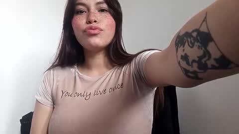 Snapshot of erika_depp chatting on December 3, 5:38 pm Erika online show from December 3, 5:38 pm