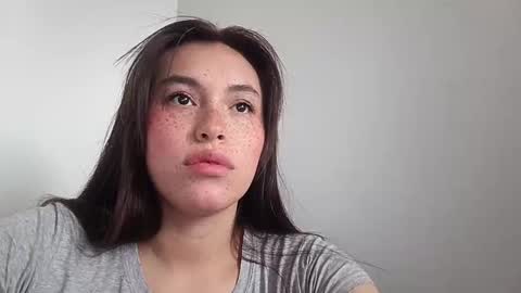 Snapshot of erika_depp chatting on December 9, 9:05 pm Erika online show from December 9, 9:05 pm