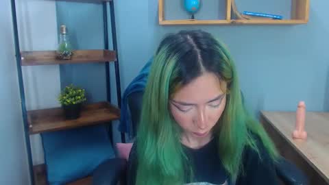 E R I K A - SAGITARIO..... online show from November 15, 1:18 am