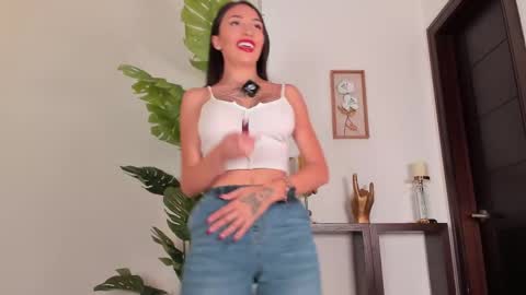 Venus Skye online show from April 21, 8:05 pm