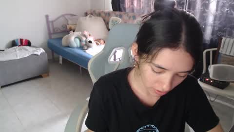 erina_1 online show from March 2, 4:46 pm